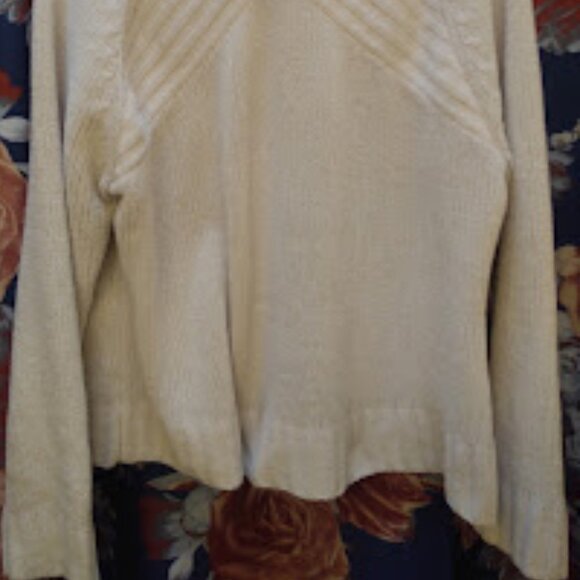 Reference Point NY Mock Turtle Crossover Neck Off-white Sweater - Picture 4 of 7